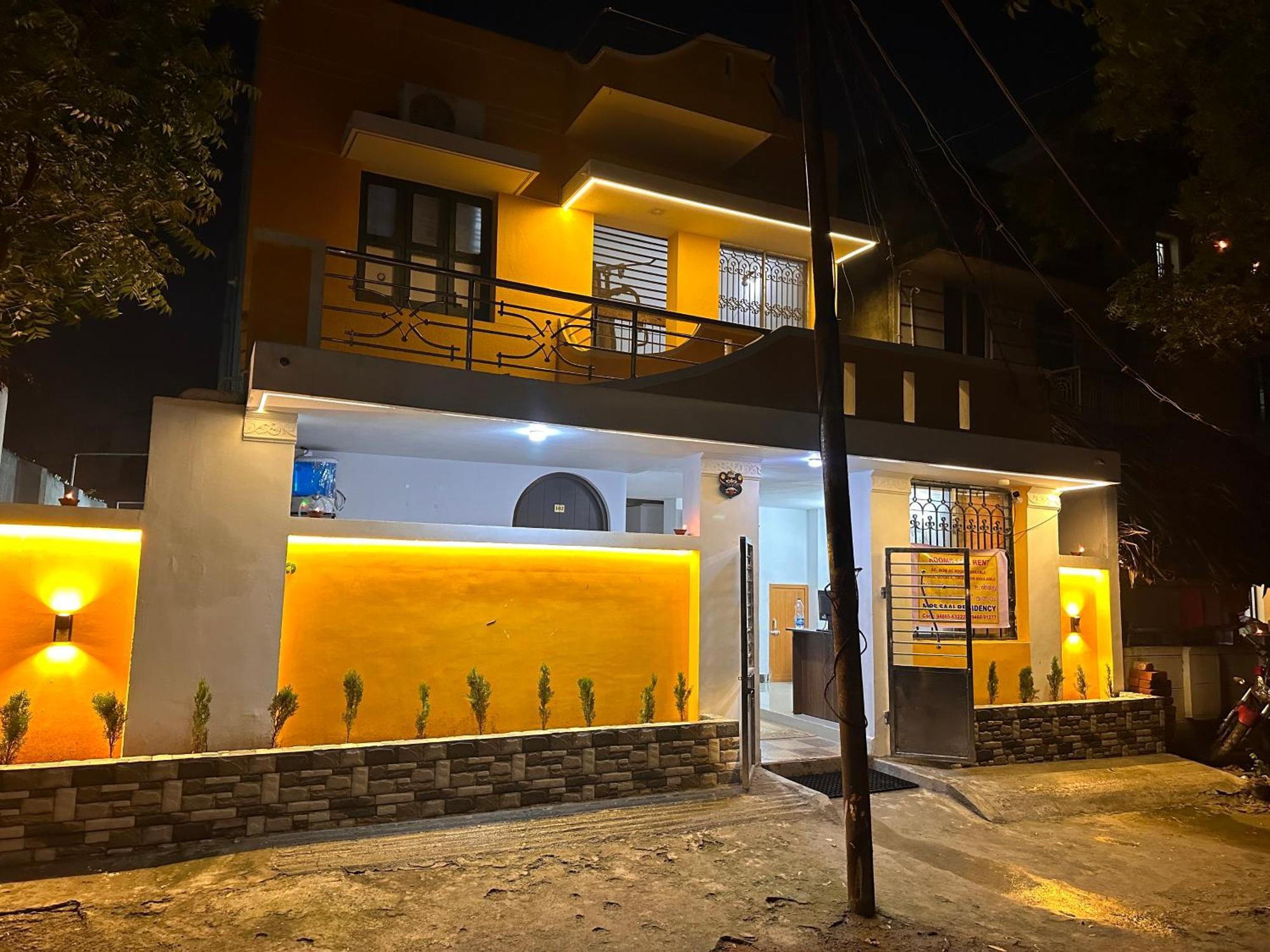 Mps Saai Residency Hotell Tiruvannāmalai Exteriör bild
